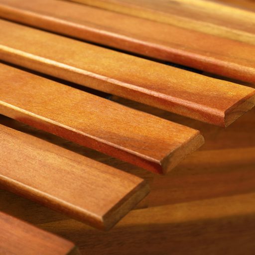 Drewniany leżak bujany