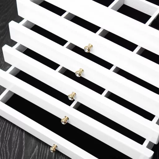 Pudełko na biżuterię z 6 przegródkami, białe