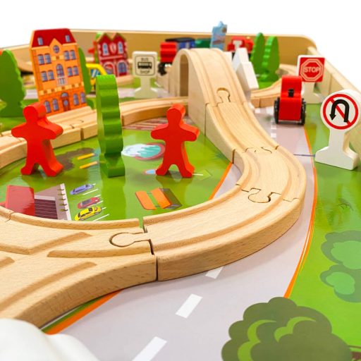 Drewniany stolik do zabawy